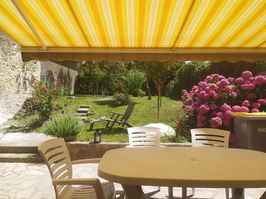 Logement Entier 3 Pieces Et Terrasse Mazieres-en-Gatine Εξωτερικό φωτογραφία